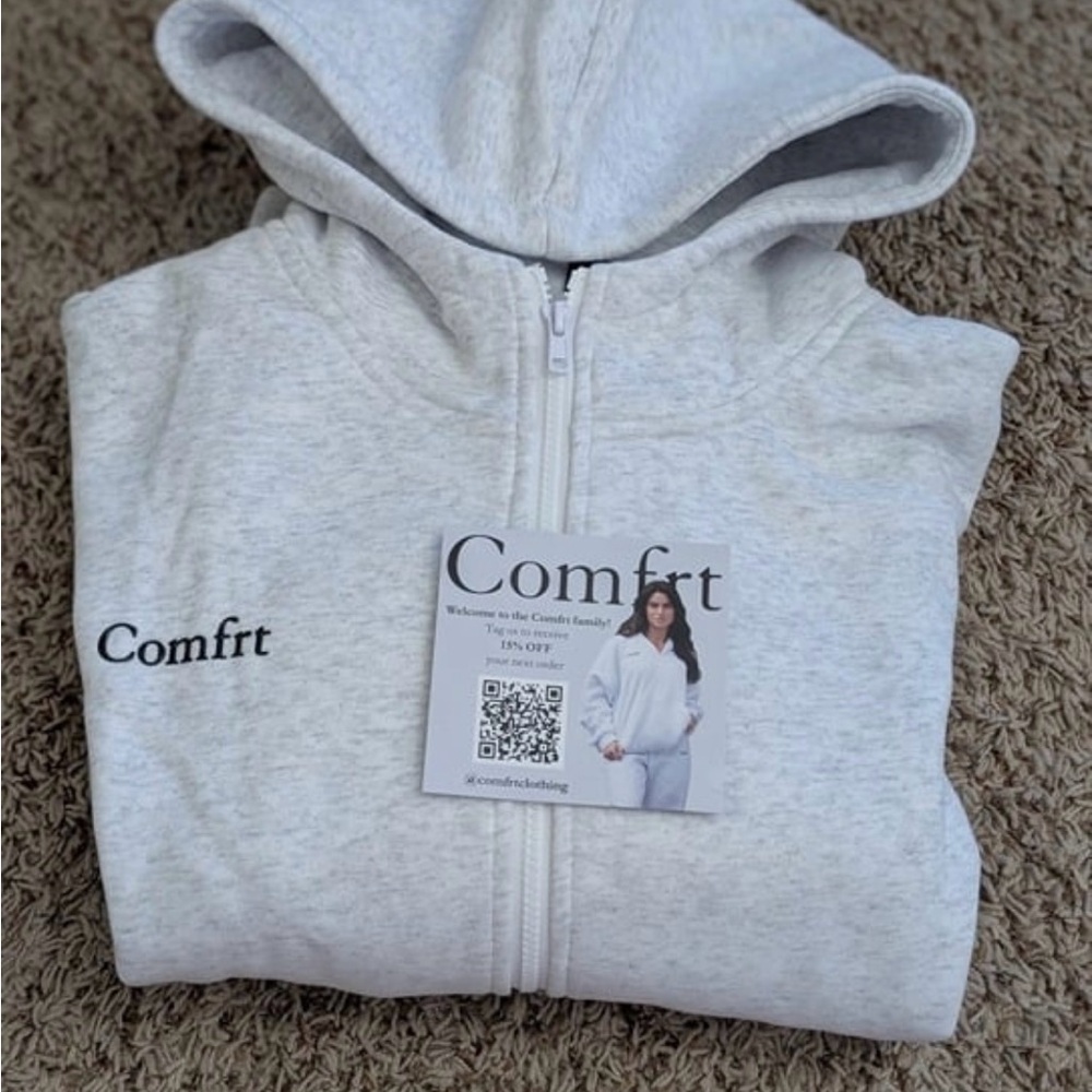 Comfrt Women's Storm Hoodie Zip Up